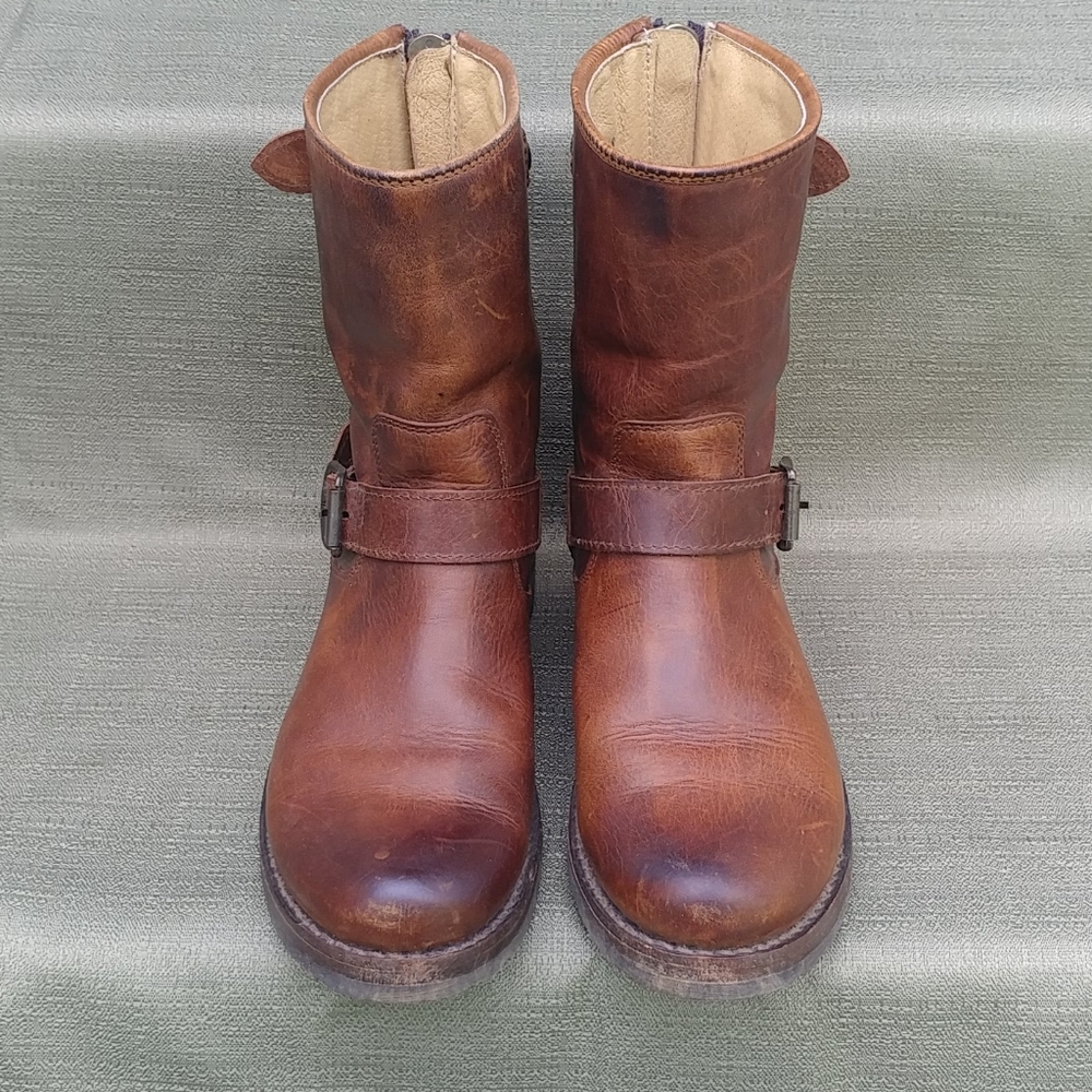 Frye Veronica Back Zip w/ Buckles - Picture 3 of 8